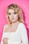 sarah-bolger-portraits-in-the-pizza-hut-lounge-at-sdcc-2019[...].jpg