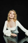 sarah-bolger-portraits-in-the-pizza-hut-lounge-at-sdcc-2019[...].jpg