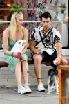 sophie-turner-and-joe-jonas-mccarren-park-in-brooklyn-07-27[...].jpg