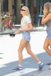 sophie-turner-in-denim-shorts-out-in-new-york-08-20-2019-2.jpg