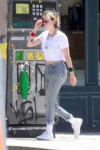 kristen-stewart-out-and-about-in-los-angeles-08-28-2019-5.jpg