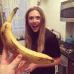 elizabeth-olsen-banana-for-scale-366733.jpg