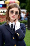 natalia-dyer-attends-thom-browne-the-officepeople-performan[...].jpg