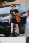 emma-roberts-out-for-lunch-in-la-09-27-2019-1.jpg