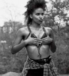 kinopoisk.ru-Zazie-Beetz-2973097.jpg