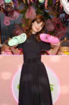 zooey-deschanel-at-crocs-spring-summer-2020-collection-excl[...].jpg