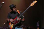 marcus-miller-playing-fretless-bass-500x333.jpg