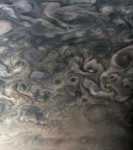 Jupiter-JunoPerijove6-May192017(26936863409).jpg