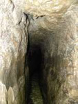 InsideHezekiahsTunnel(3783435234).jpg