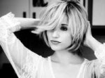 Video-Dianna-Agron-la-bombe-blonde-de-Glee-se-fait-couper-l[...].jpg