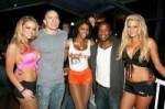 Hooters-St-Pierre[1]