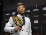 ROAD-FC-53-Lightweight-Championship-Kwon-A-Sol-vs-Mansour-B[...].jpg