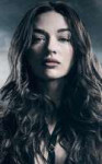 Crystal-Reed-In-Gotham-Season-4-HD-Mobile-Wallpaper-950x1520.jpg