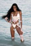 Winnie-Harlow-Photoshoot-on-the-beach-in-Miami--11.jpg