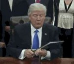 мистер трампец.gif