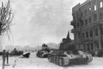 Советские танки Т-34 76 у площади Павших борцов в Сталингра[...].jpg