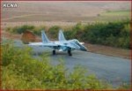 Микоян-Гуревич МиГ-29 ВВС КНДР посадка на шоссе 2.jpg