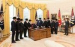 Chabad-Trump-Oval-Office-2018-resize-e1522307813443.jpg
